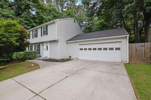 9665 N Pond Cir, Roswell, GA, 30076-2914 | Card Image