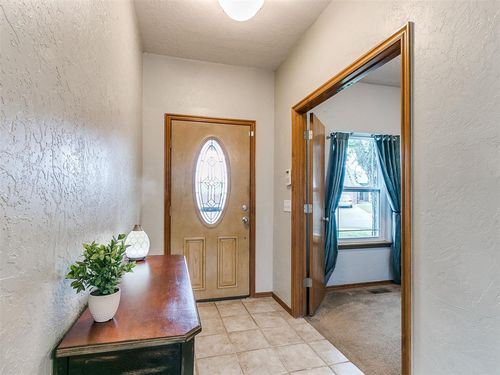 2525 Weymouth Way, Norman, OK, 73071 | Card Image