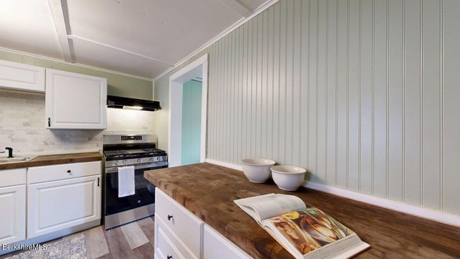 208 Columbia St, House other with 4 bedrooms, 1 bathrooms and 2 parking in Adams MA | Image 9