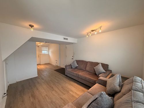 7503 161st Pl, Tinley Park, IL, 60477-1536 | Card Image