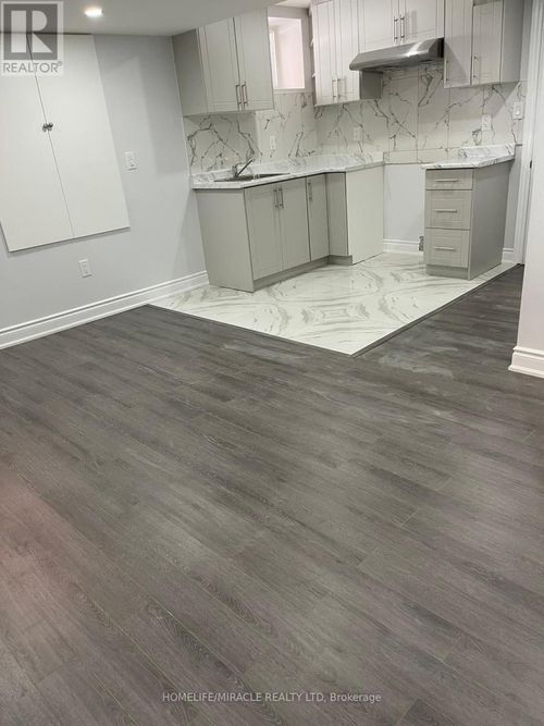 37 Truro Circle, Brampton (Northwest Brampton), ON, L7A4E4 | Card Image