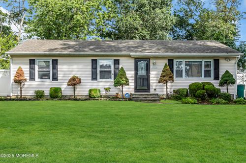 2525 Holly Hill Rd, Manchester, NJ, 08759-6201 | Card Image