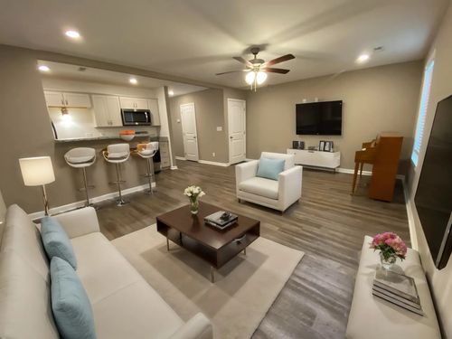 702-135 Country Ln, Clarksville, TN, 37043-3949 | Card Image