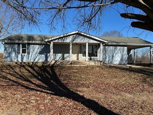 117 Ed Nixon Rd, Thurmond, NC, 28683-9787 | Card Image