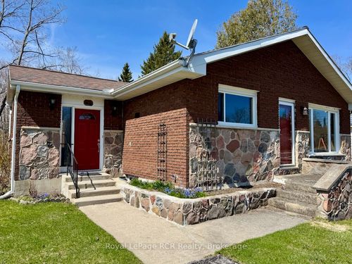 118 Main St, Lions Head, ON, N0H1W0 | Card Image