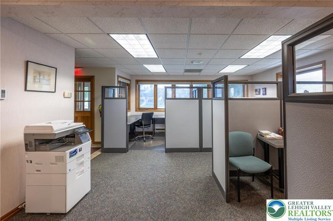 233 Pershing Blvd, Home with 0 bedrooms, 0 bathrooms and 6 parking in Whitehall PA | Image 30