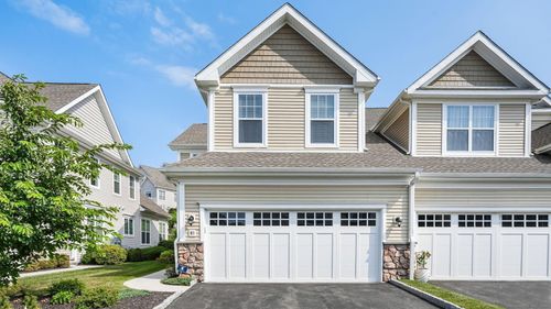 81-81 Great Hill Dr, Bethel, CT, 06801-1881 | Card Image