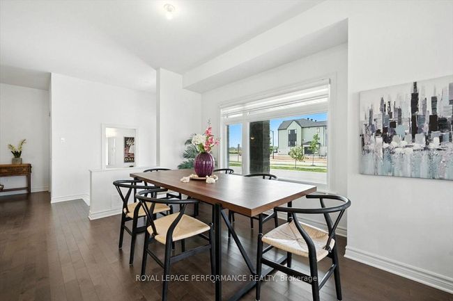 665 Cordelette Cir, House attached with 3 bedrooms, 3 bathrooms and 4 parking in Orleans ON | Image 8