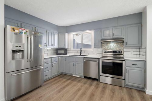 95 Beddington Way Ne, Calgary, AB, T3K1M8 | Card Image