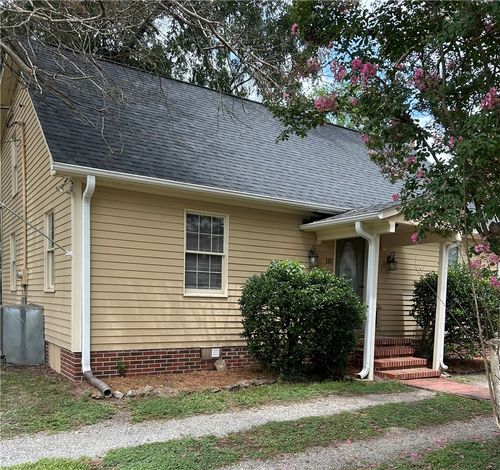 110 N Broad St, Pendleton, SC, 29670-1319 | Card Image