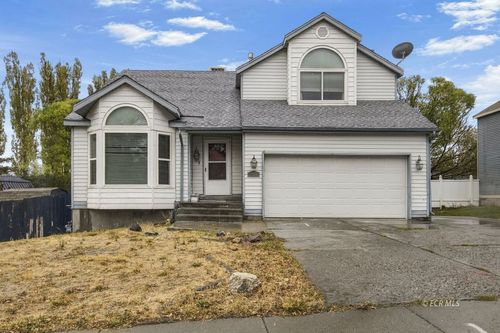 2206 Sierra Dr, Elko, NV, 89801-4498 | Card Image