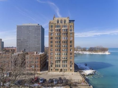 8w-2666 E 73rd St, Chicago, IL, 60649-2732 | Card Image