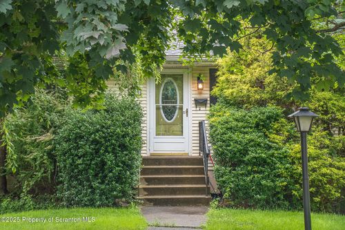 2714 Colliery Ave, Scranton, PA, 18505-3113 | Card Image