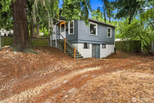 7955 29th Ave Sw, Seattle, WA, 98126-3521 | Card Image