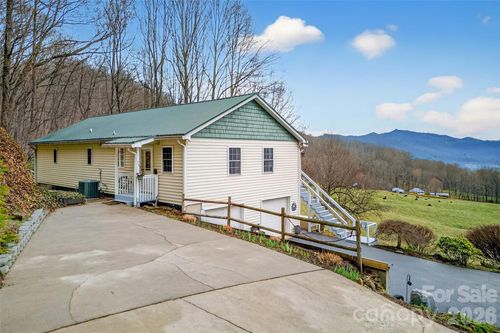 120 Mountain Mist Ln, Waynesville, NC, 28785-7695 | Card Image