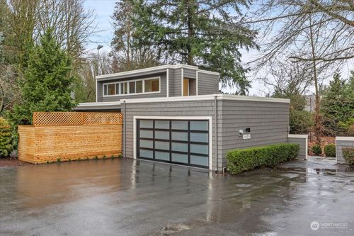 1825 112th Avenue Ne, Bellevue, WA, 98004 | Card Image