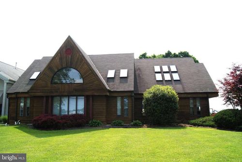 6864 Susquehanna Trl S, YORK, PA, 17403-9320 | Card Image