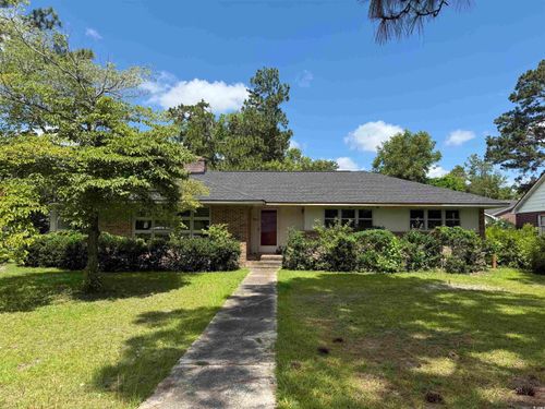 200 Magnolia St, Lake City, SC, 29560-2222 | Card Image