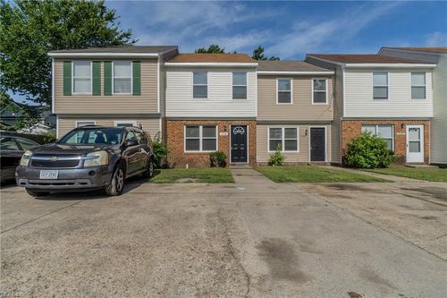 2788 Peach St, Portsmouth, VA, 23704-7029 | Card Image