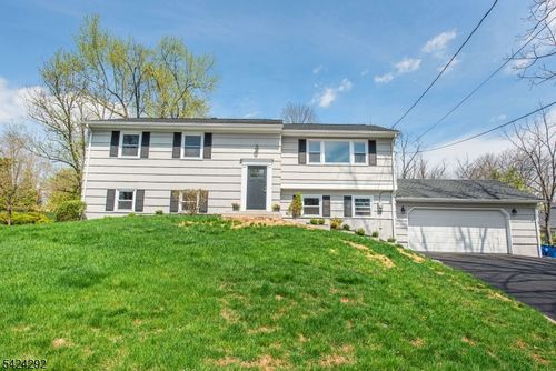 52 Galloping Hill Rd, Basking Ridge, NJ, 07920-2116 | Card Image