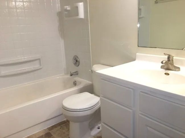 1035 - 1035 Glouchester Hbr, Home with 2 bedrooms, 1 bathrooms and 1 parking in Schaumburg IL | Image 12