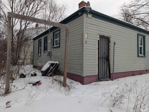 19401 Stout St, Detroit, MI, 48219-2027 | Card Image