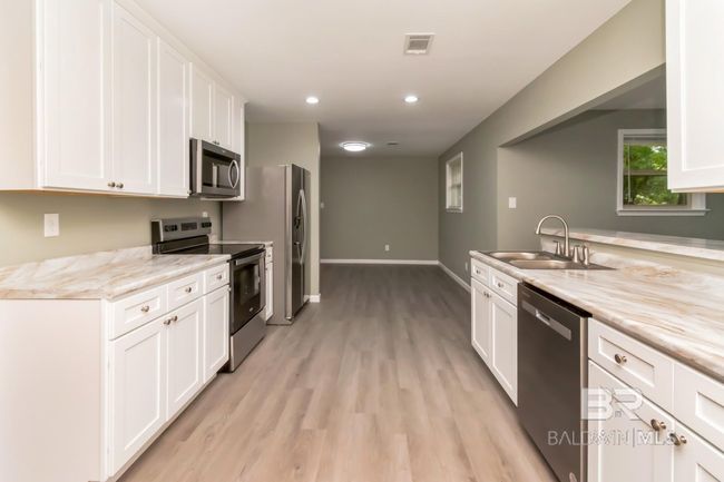 718 Cross St, House other with 3 bedrooms, 2 bathrooms and null parking in Saraland AL | Image 12