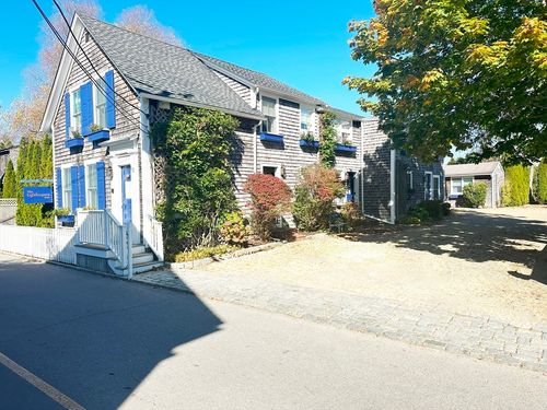 25 Simpsons Ln, Edgartown, MA, 02539-8149 | Card Image
