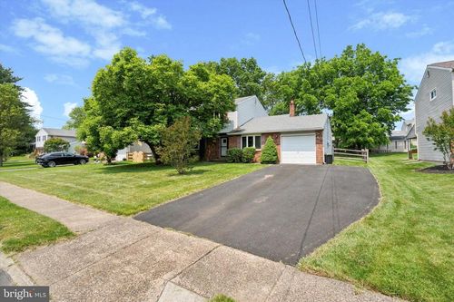 112 Gibson Ave, WARMINSTER, PA, 18974-4140 | Card Image