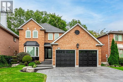 3655 Loyalist Dr, Mississauga, ON, L5L4T6 | Card Image