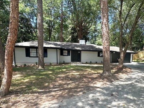 425 Hilderbrand Dr, Sandy Springs, GA, 30328-4123 | Card Image