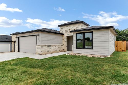 9911 Loma Alta Cir, Converse, TX, 78109-0110 | Card Image