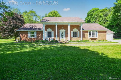 111 N Haywood Rd, Webberville, MI, 48892-9233 | Card Image