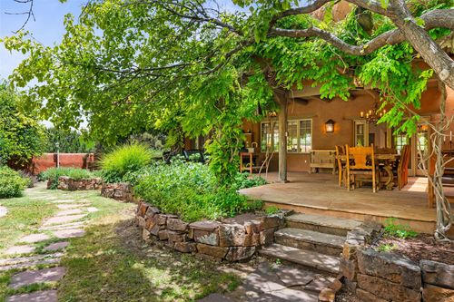 61 Calle San Martin, Santa Fe, NM, 87506-7536 | Card Image