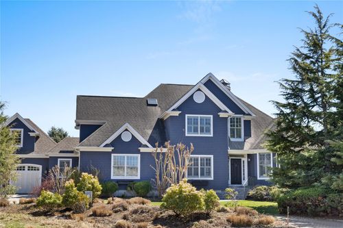 155 Caiola Ct, Greenport, NY, 11944-2074 | Card Image
