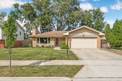 205 Huntington Ct, La Grange Park, IL, 60526-1111 | Card Image