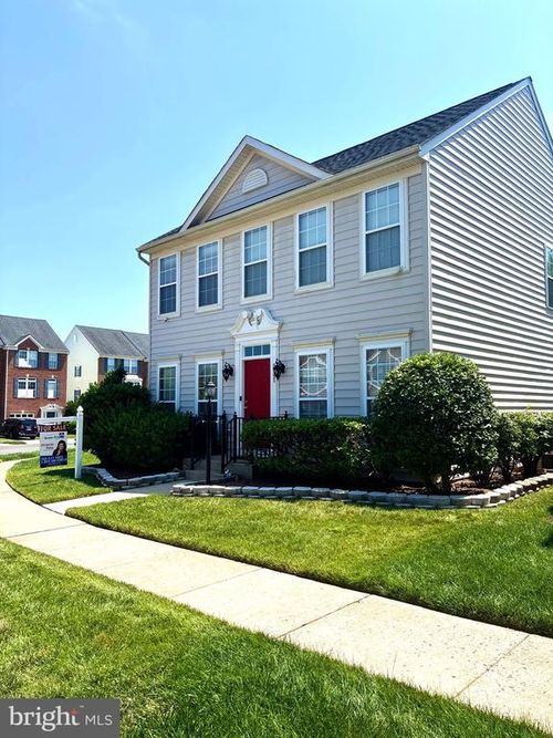 6702 Selbourne Ln, GAINESVILLE, VA, 20155-4433 | Card Image
