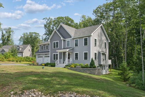 16 Mollys Way, Arundel, ME, 04046-8537 | Card Image