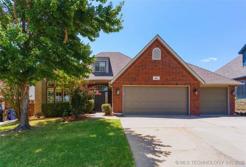 513 Reno Pl, Broken Arrow, OK, 74012-8488 | Card Image