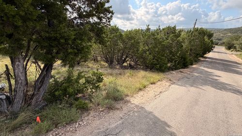 1076 Trail Pass, Canyon Lake, TX, 78133 | Card Image