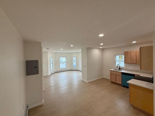 2-76 Lowell St, Methuen, MA, 01844-3672 | Card Image