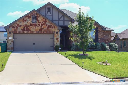 802 Valentino Dr, Harker Heights, TX, 76548-8740 | Card Image
