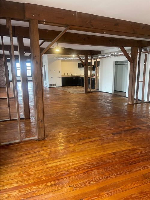 2007-200-2007 S Ervay St, Dallas, TX, 75215-2182 | Card Image