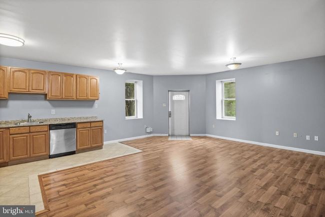 7 E Mill Rd, Condo with 2 bedrooms, 1 bathrooms and null parking in MAPLE SHADE NJ | Image 5