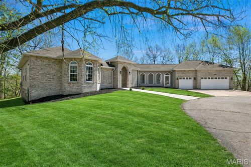 5033 Fischer Way, Imperial, MO, 63052-2782 | Card Image