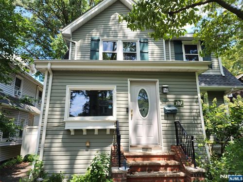 17 Cottage Pl, Leonia, NJ, 07605-1605 | Card Image
