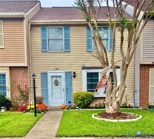 1302 Vanasse Ct, Hampton, VA, 23666-2564 | Card Image