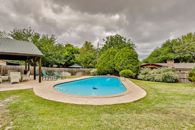 2100 Rockmoor Dr, House other with 3 bedrooms, 2 bathrooms and null parking in Edgecliff Village TX | Image 39
