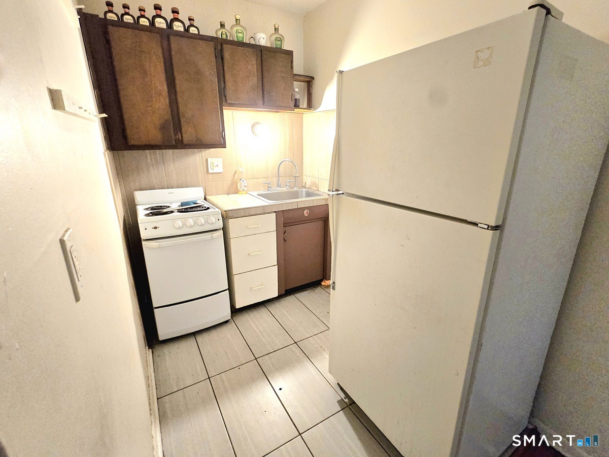 Residential Lease in East Hartford 2