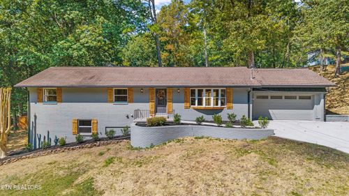 5833 Briercliff Rd, Knoxville, TN, 37918-4252 | Card Image